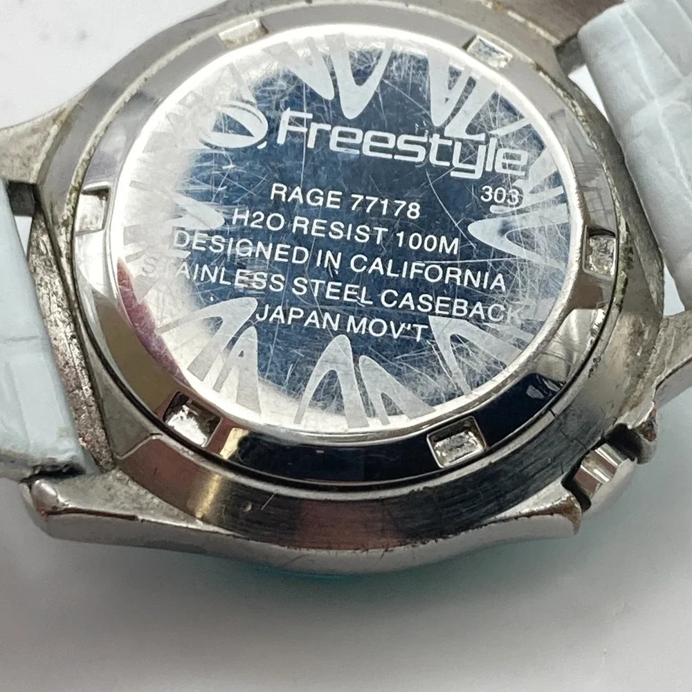 Freestyle Rage Women's Watch 31mm Silver Tone Blue Floral 77178 New Battery 8.5